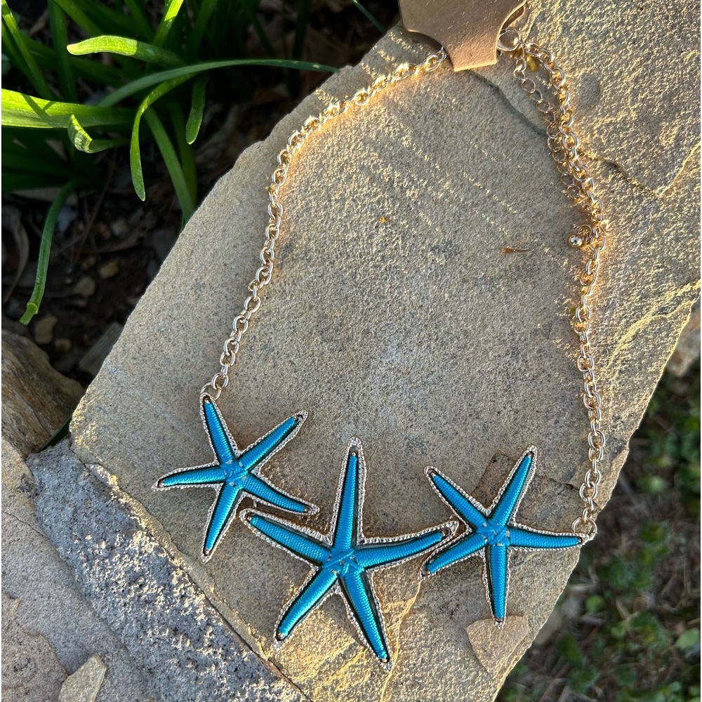 Starfish Blue Goldtone Necklace NWT